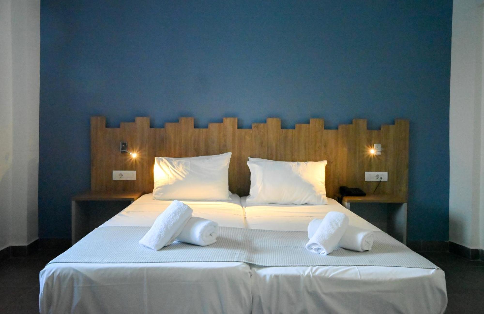 Pollis Hotel Hersonissos  Esterno foto