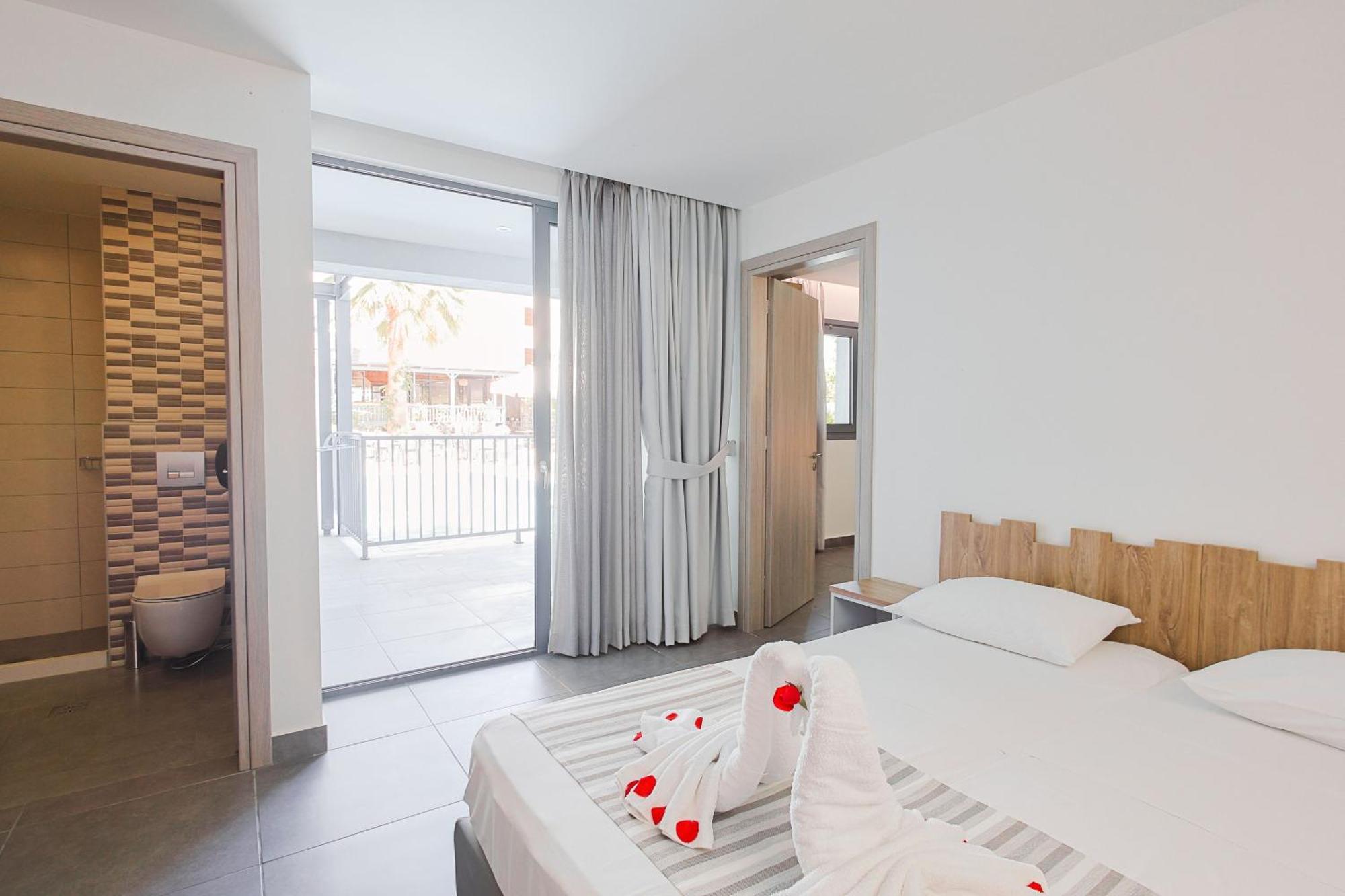 Pollis Hotel Hersonissos  Esterno foto