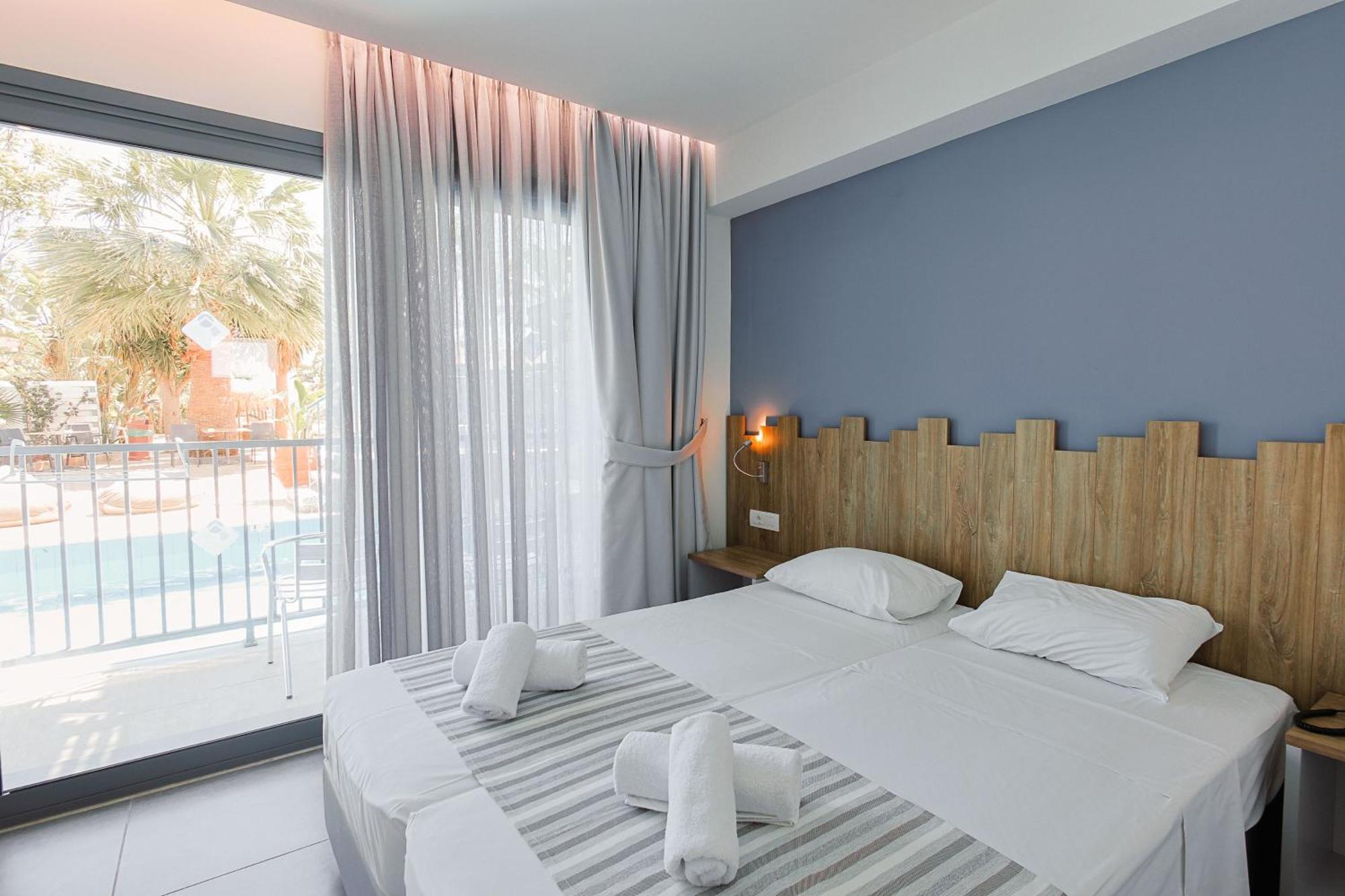 Pollis Hotel Hersonissos  Esterno foto
