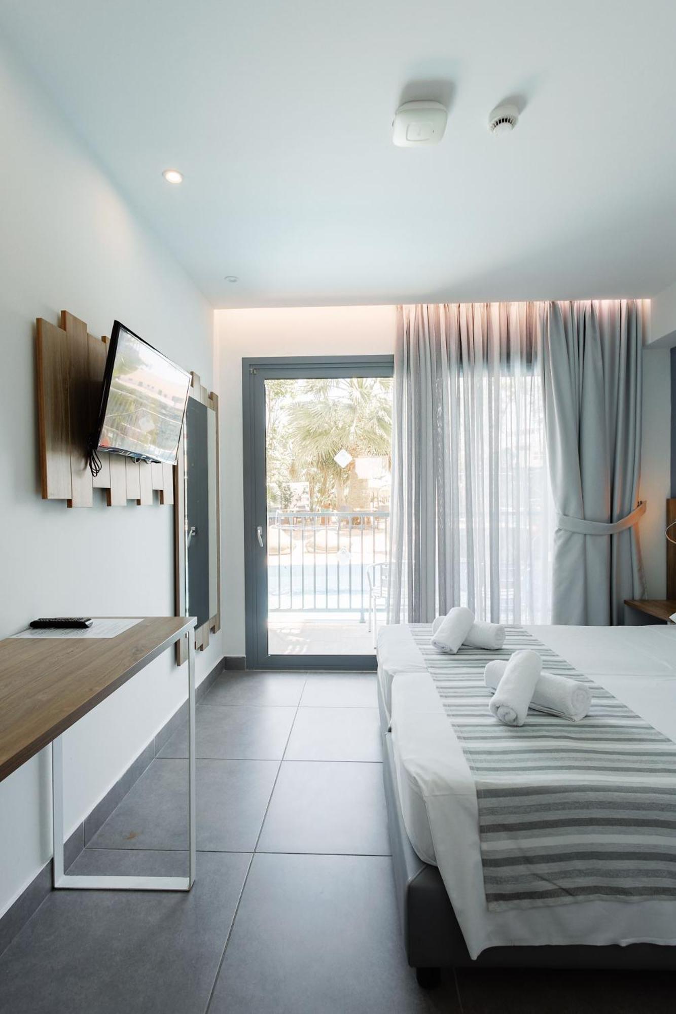 Pollis Hotel Hersonissos  Esterno foto