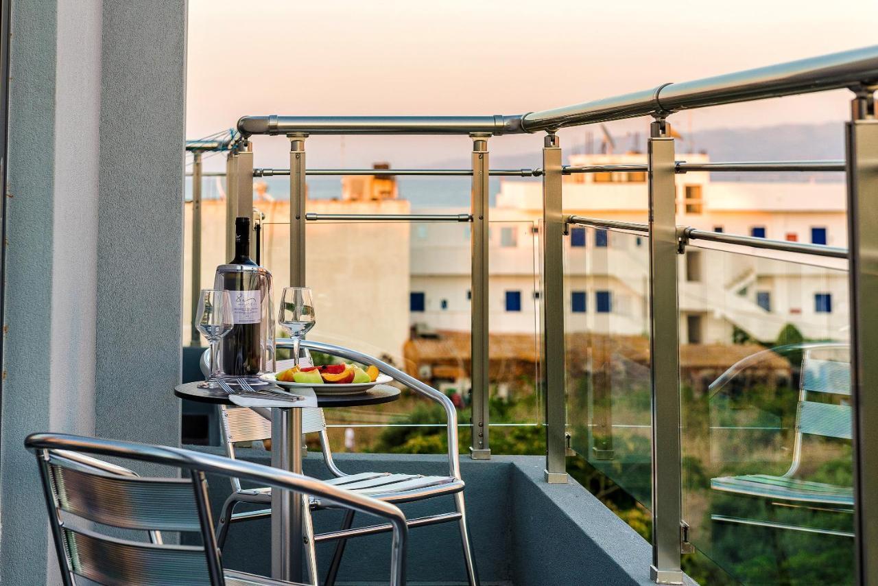Pollis Hotel Hersonissos  Esterno foto